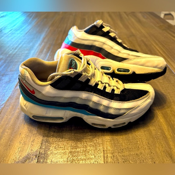 Nike Air Max 95 Recraft White Chlorine Blue CJ3906-102 Size 6.5y - Picture 1 of 10